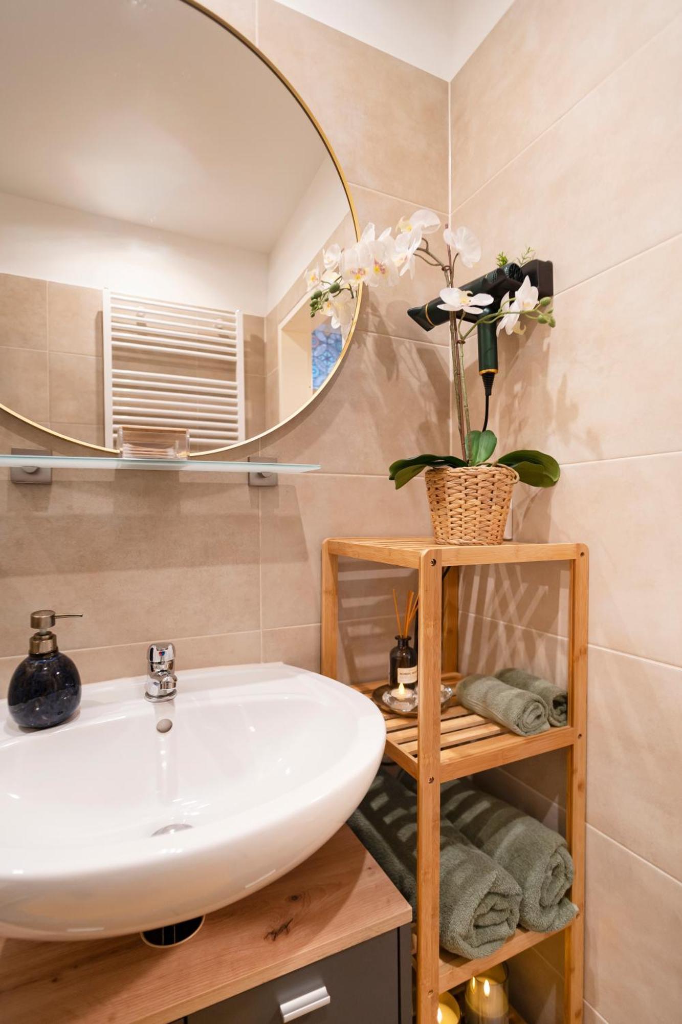 Premium Apartment Inspiriert Von Marilyn Monroe-Bremen City Center Exteriör bild